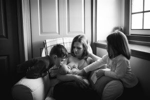 Internationally published breastfeeding photographer in Northern Virginia. Serving the entire Washington DC metro area.