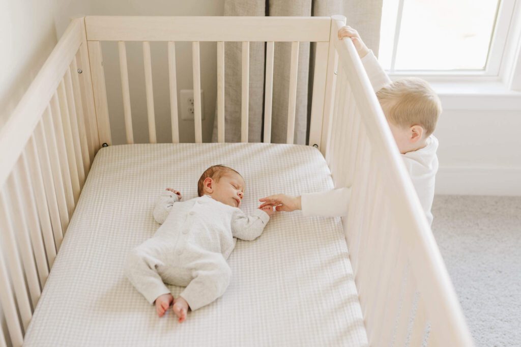 lifestyle-newborn-northern-virginia-big-brother