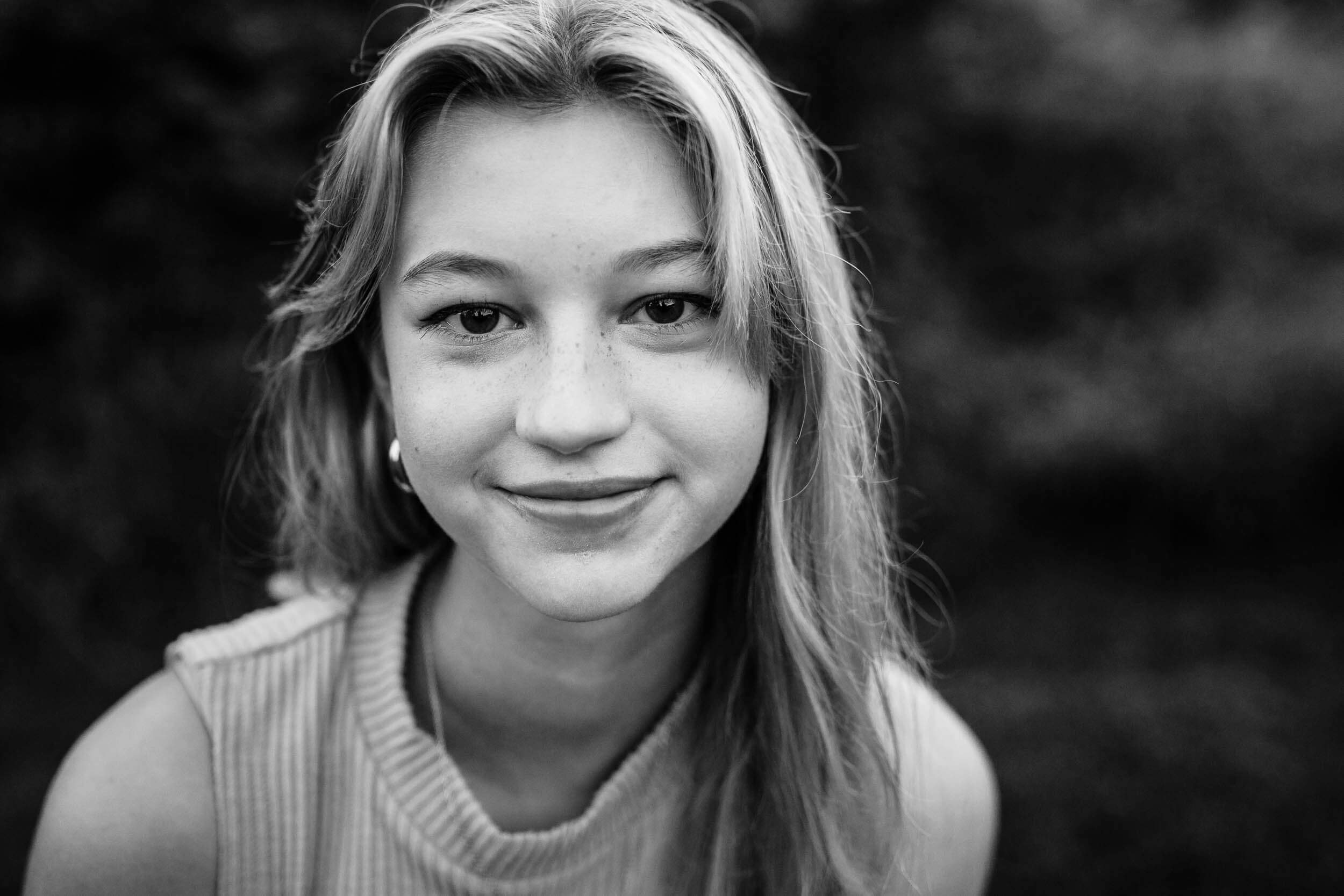 northern-va-high-school-senior-photographer-black-and-white-close-up-portrait