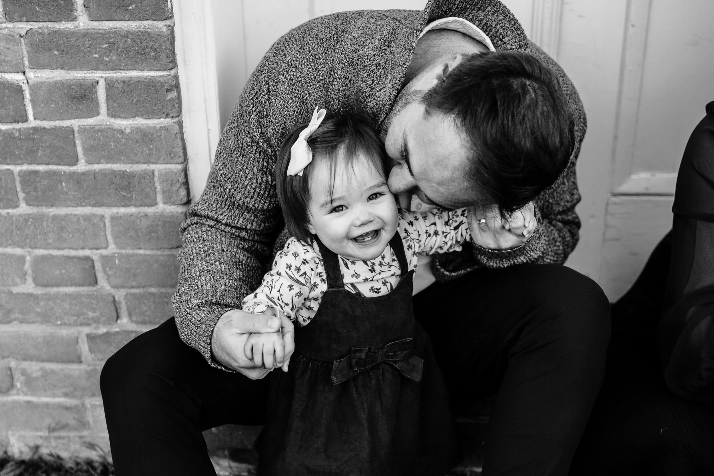northern virginia family photographer daddy daughter black and white