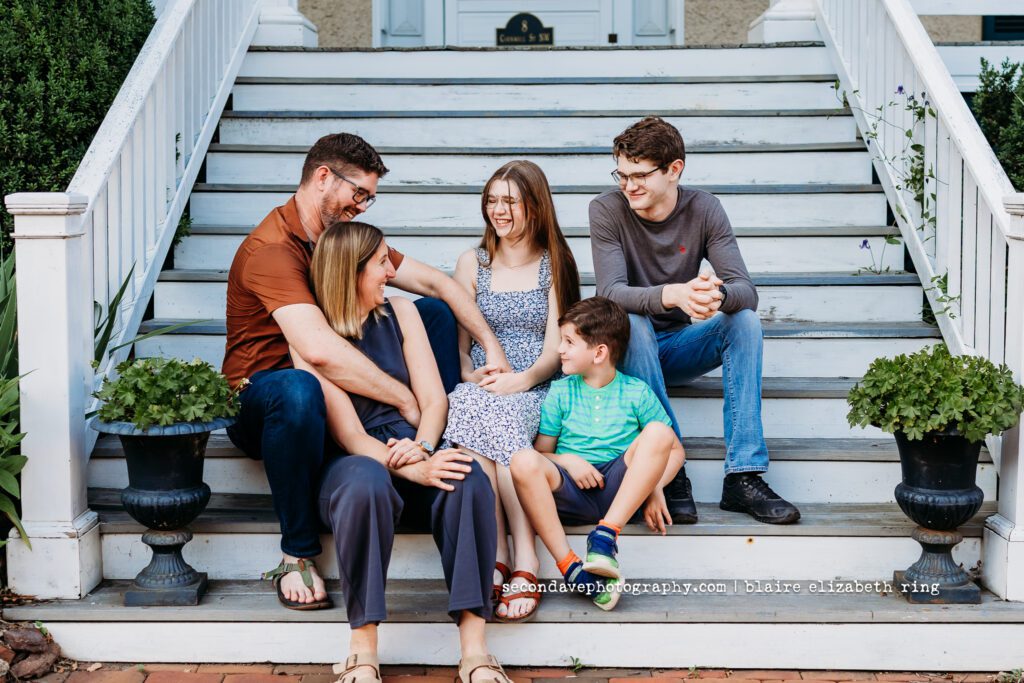 photo of family of 5 in Leesburg VA